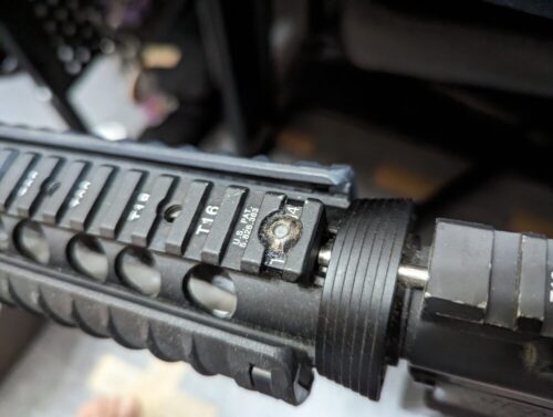 M16のハンドガードを「M5 RAS」と交換することにした