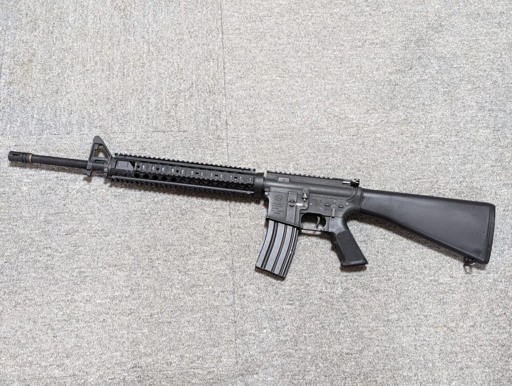 FN M16A4　G&PのM5 RASフロントセット取り付け（左側）
