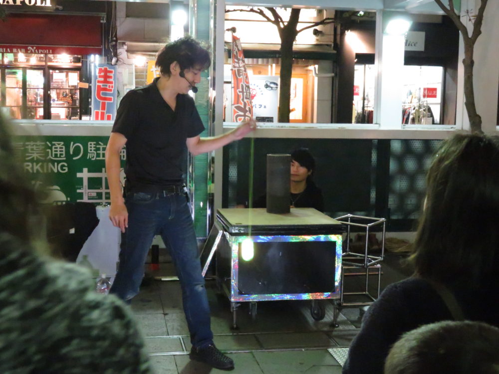 青葉イベント広場の大道芸人6