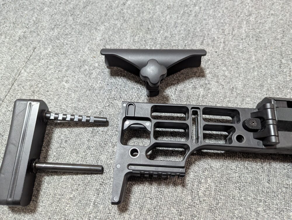 Snow Wolf バレットM98B バットプレートとチークパッドの取り外し