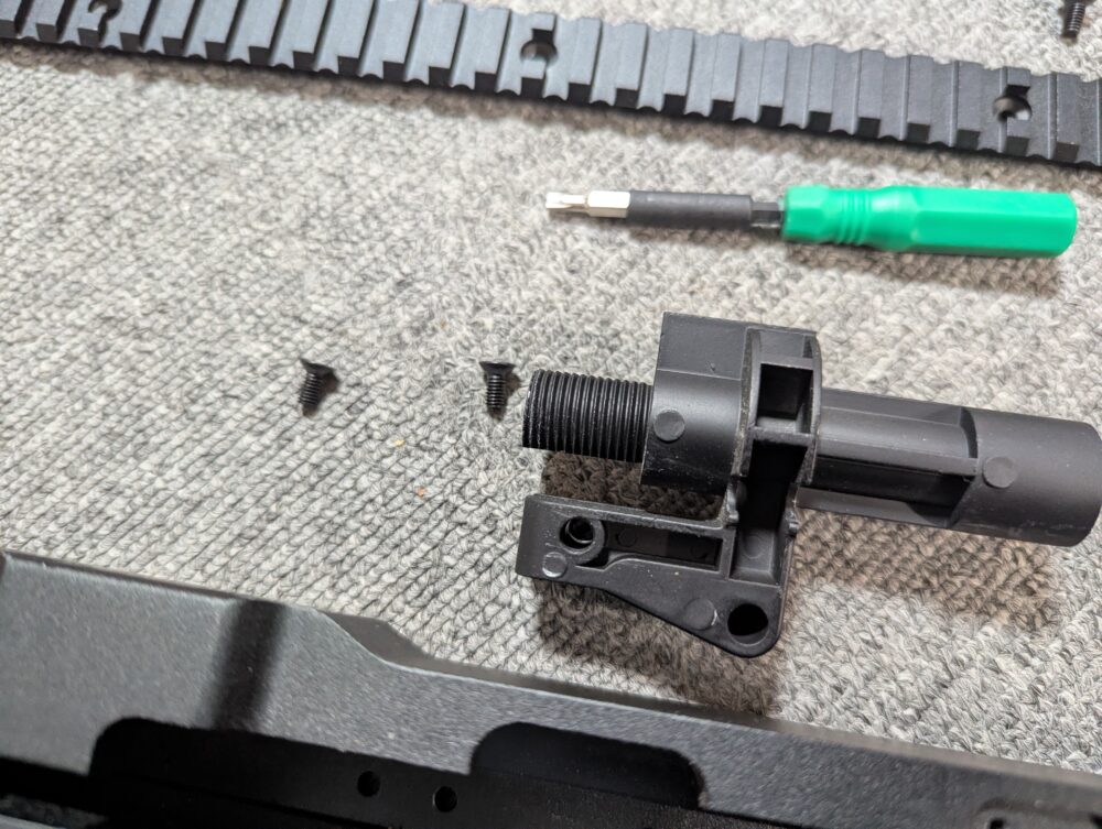 Snow Wolf バレットM98B　メカボックスの取り外し４